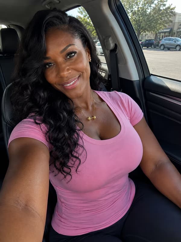 Coach Dominique